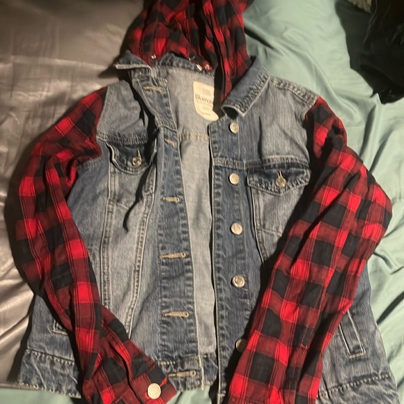 Jean jacket - Picture 1 of 2